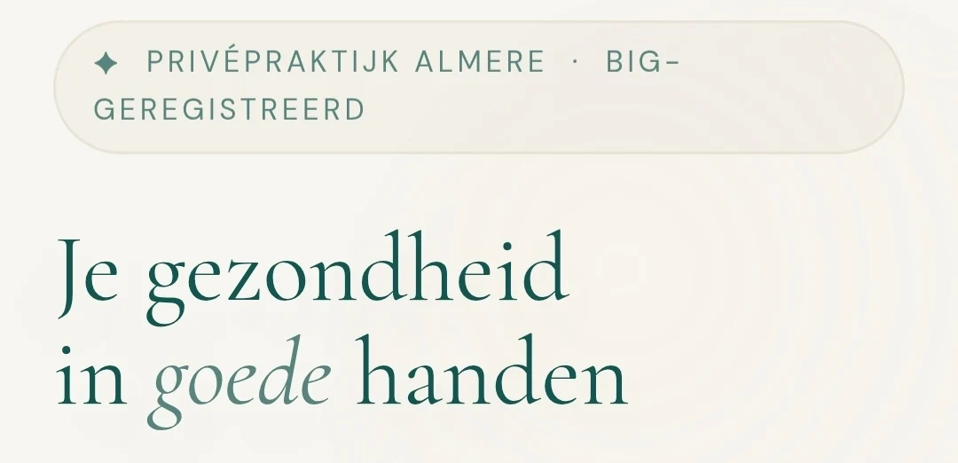 Detail van saacares.com: het label “Privépraktijk Almere · BIG-geregistreerd” boven de kop “Je gezondheid in goede handen”